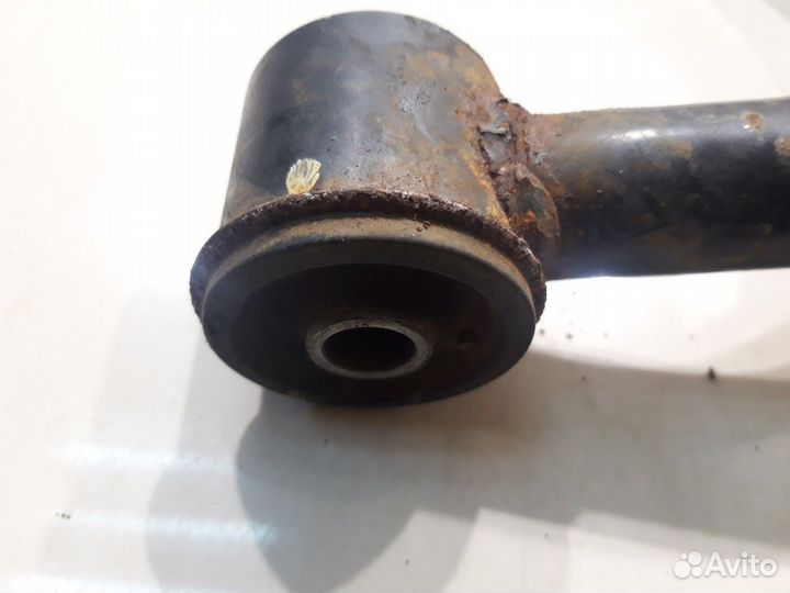 Рычаг подвески (передний, правый) (Toyota Hilux)