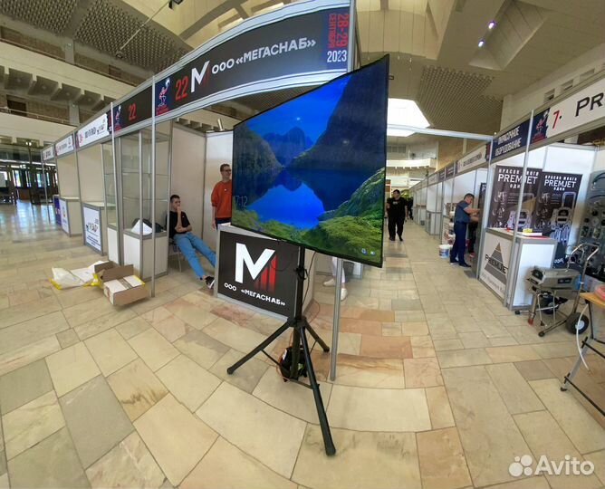 Аренда телевизора на стойке 55