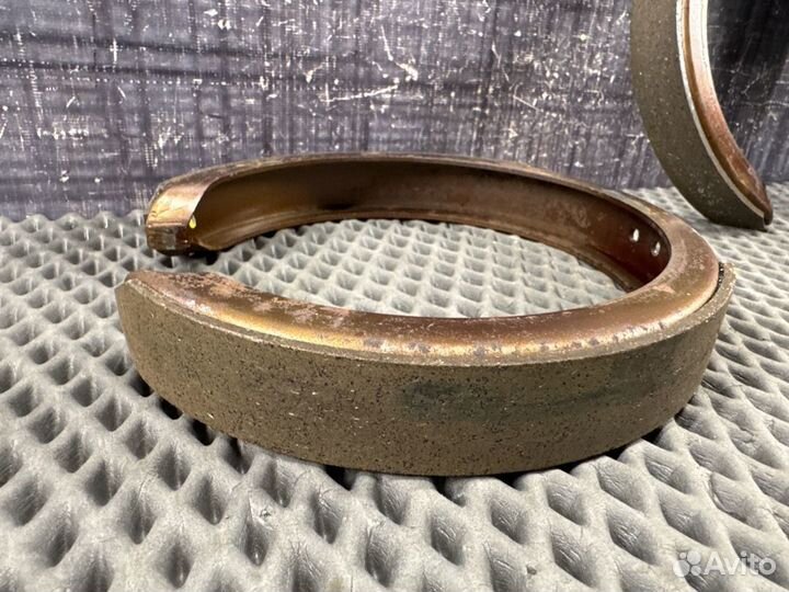 Комплект колодок ручного тормоза Chevrolet