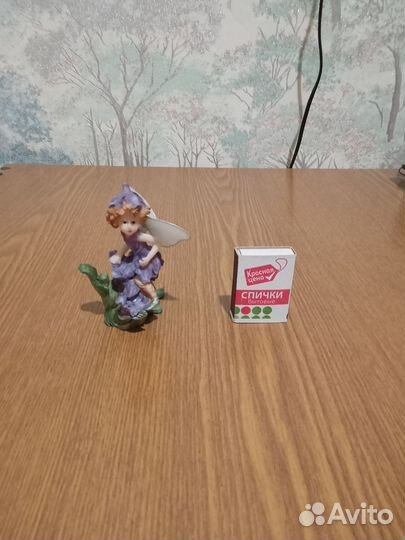 Статуэтка фарфор Девочка ангел