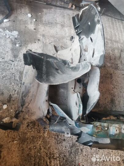 Передняя панель,телевизор Mitsubishi Rvr 4G63 1994