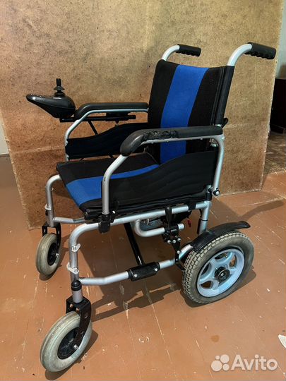 Инвалидная коляска с электроприводом Armed FS111A