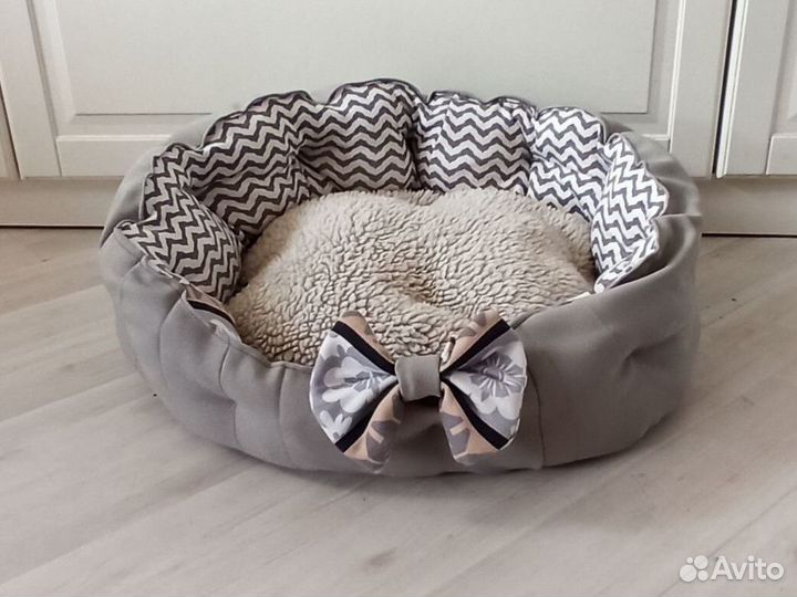 Лежанка для собак и кошек