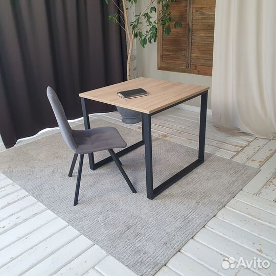 Письменный стол Лофт Дуб 80*80 см. Черные ножки