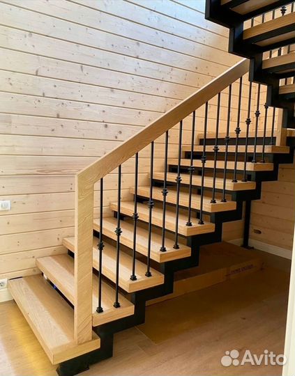 Лестница на металлокаркасе. Изготовление/Монтаж