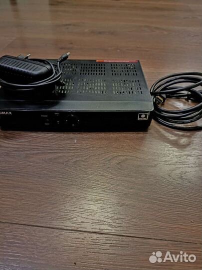 Спутниковый ресивер humax vahd 3100-s