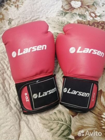 Боксерские перчатки