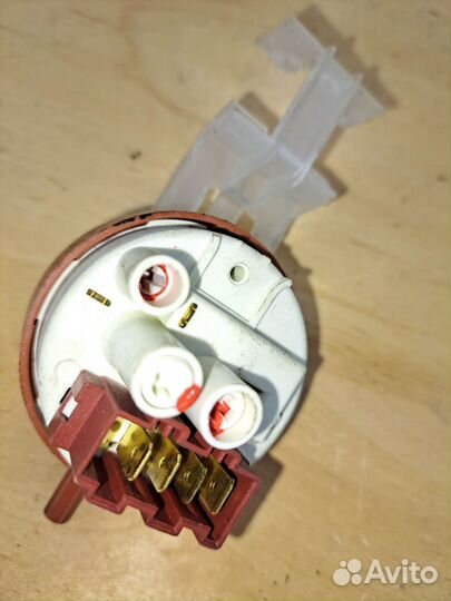 Прессостат(датчик уровня воды) Ariston Indesit 505