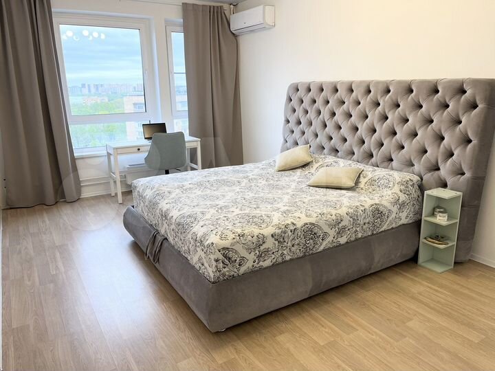 3-к. квартира, 95 м², 14/14 эт.