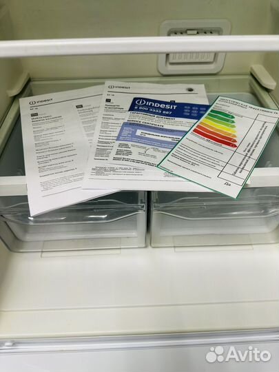 Холодильник Indesit(no frost)