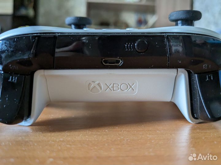 Геймпад xbox белый