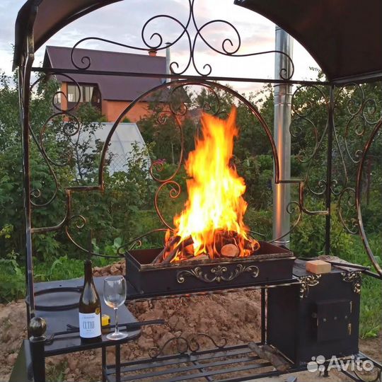 Дачный мангал с крышей