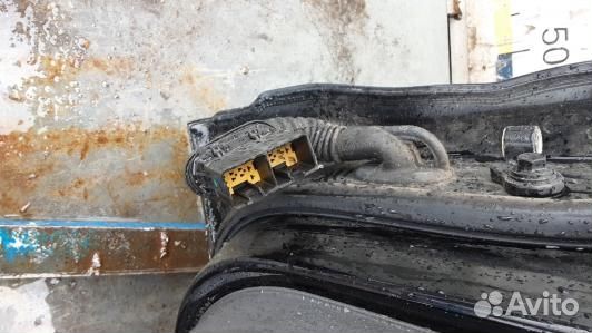 Дверь задняя правая ford kuga 1 (DKR19FT01)