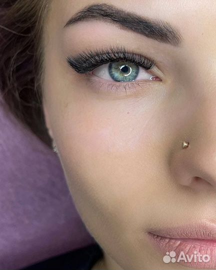 Наращивание ресниц в студии