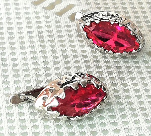 Серьги с рубином серебро С543