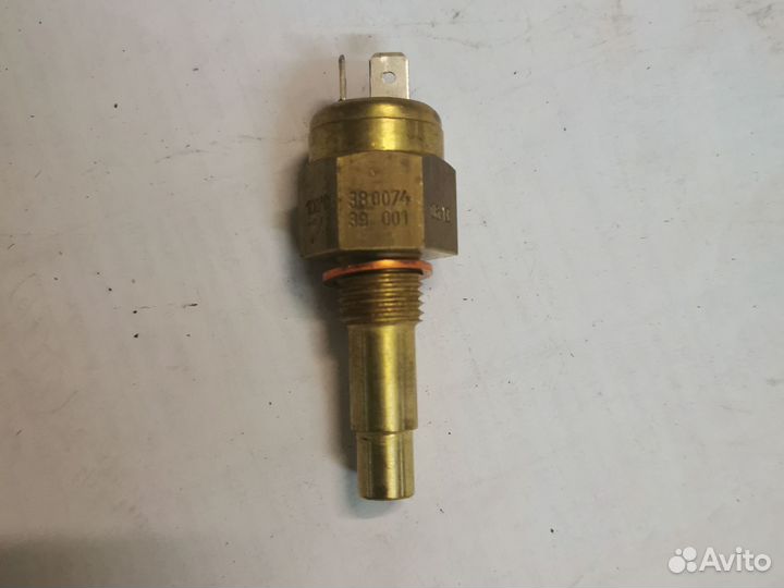 Датчик температуры воды Икарус D-10 100-120 гр