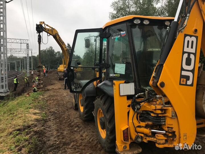 Экскаватор погрузчик JCB 4cx