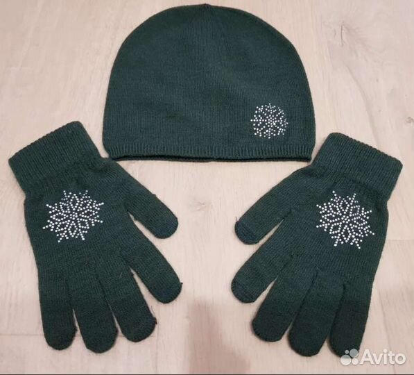 Шапка и перчатки с узором