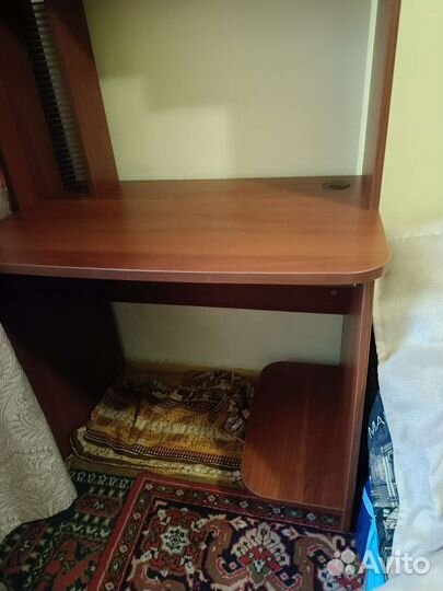 Продам компьютерный стол