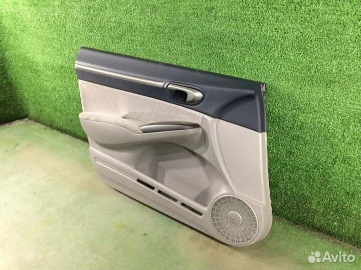 Обшивка двери передняя левая Honda Civic FD1 R18A