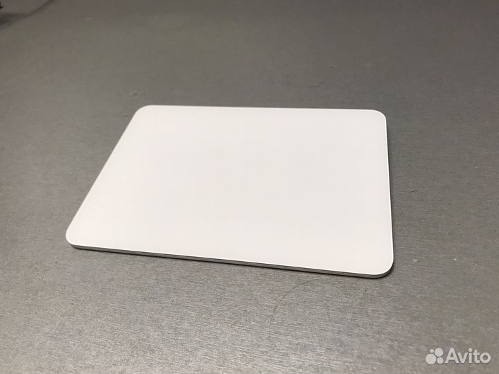 Клавиатура и трекпад Apple
