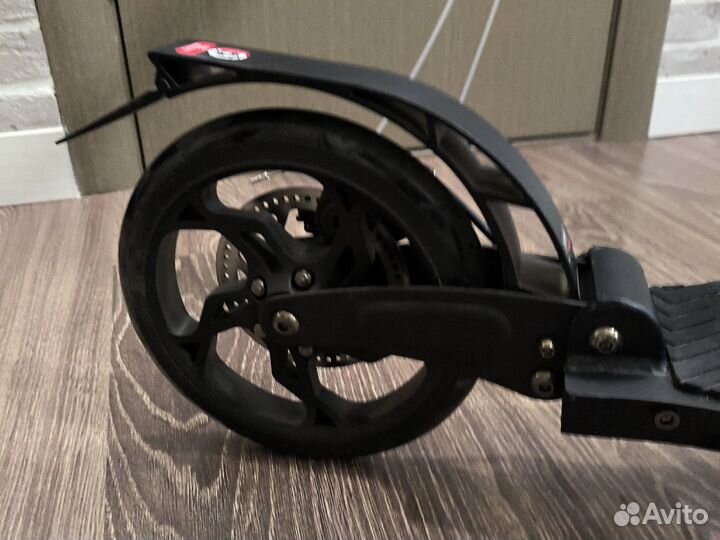 Самокат взрослый Roces