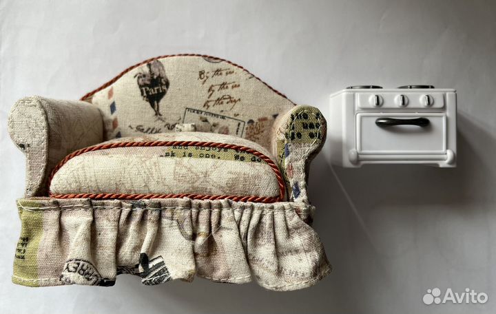 Мебель для кукол (диван и плита)