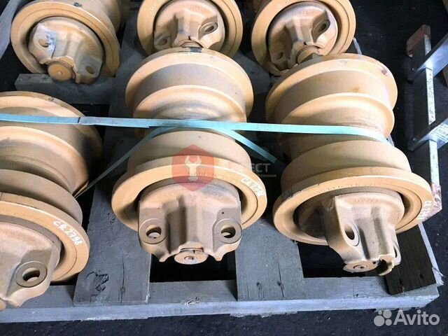 Каток опорный 5231047