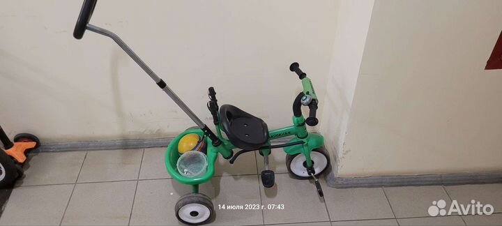 Трехколесный велосипед
