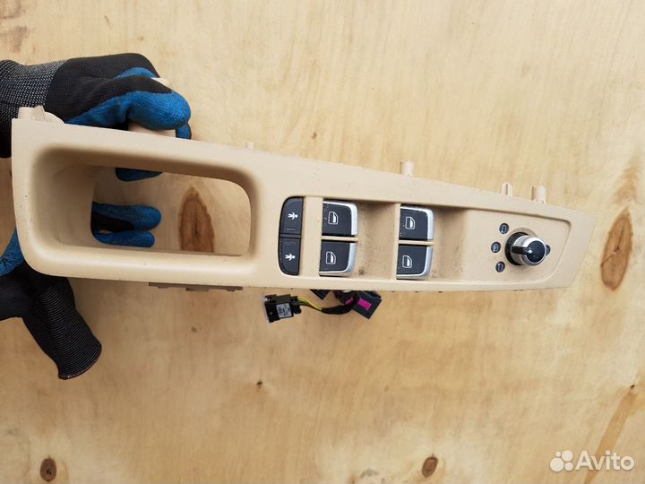 Всборе блок кнопок стеклоподъемника Audi A8 D4 4H