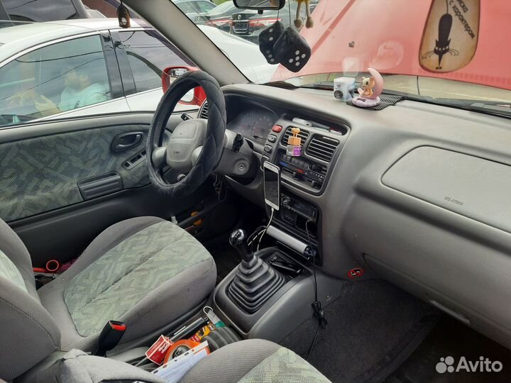 Suzuki Grand Vitara 1.6 МТ, 2000, 340 000 км