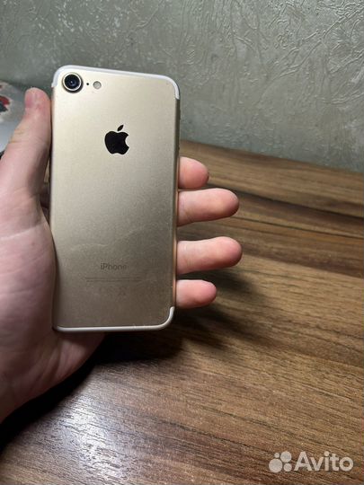 iPhone 7, 32 ГБ