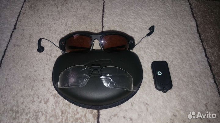 Очки с видео фотокамерой и наушниками