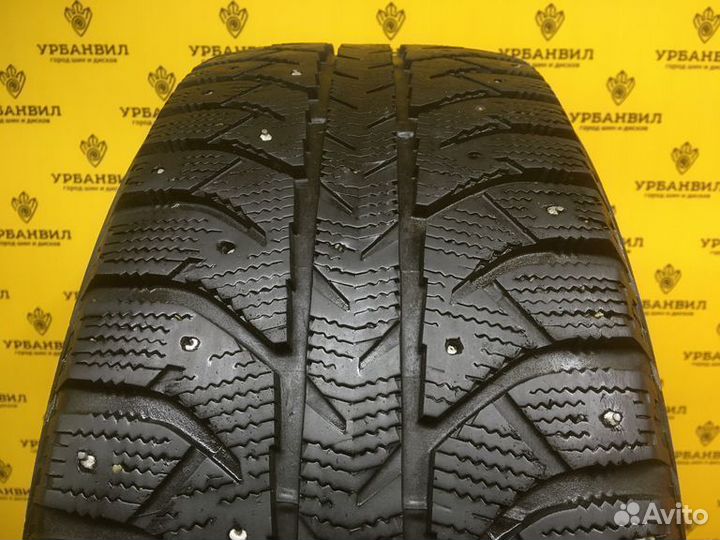Bridgestone Ice Cruiser 7000 215/60 R17 96H