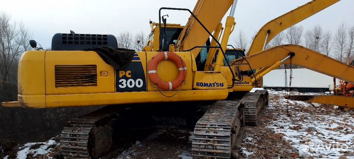 Гусеничный экскаватор Komatsu PC300-8M0, 2021