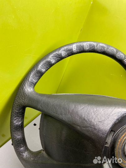 Руль Mercedes-Benz S124 M102.982 1989