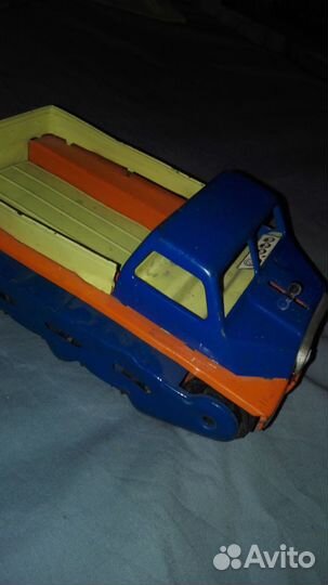 Машина на батарейке