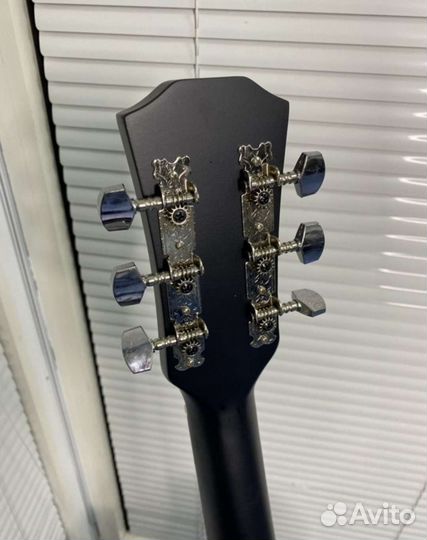 Гитара матовая