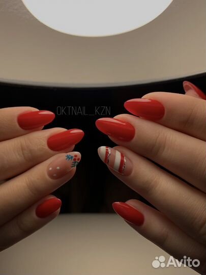 Маникюр в салоне