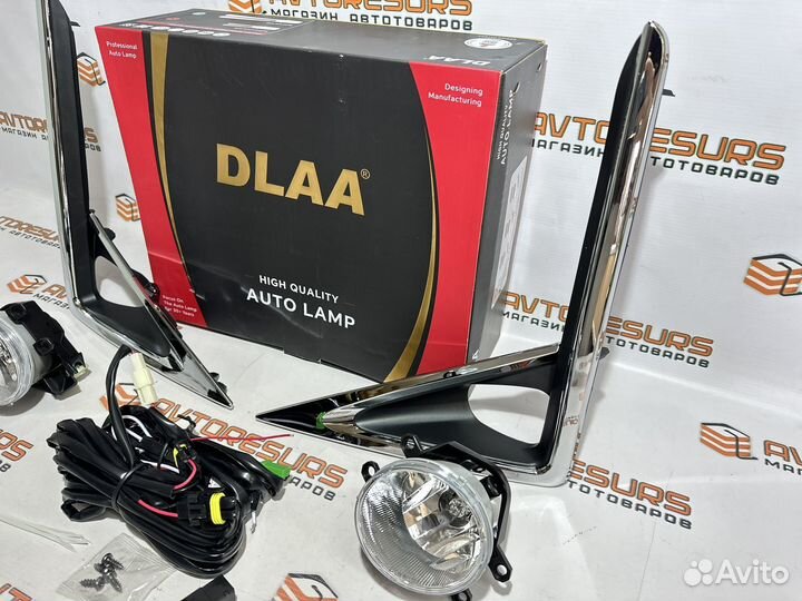 Противотуманные фары Toyota Voxy 80 кузов 17-22год