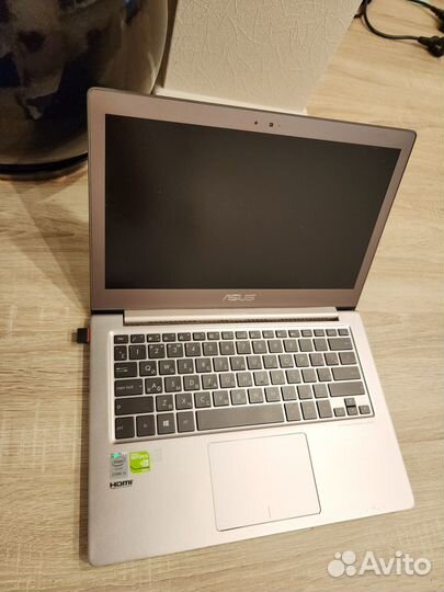 Asus UX303L, core i5, 12gb, 480SSD, nvidia gt940m