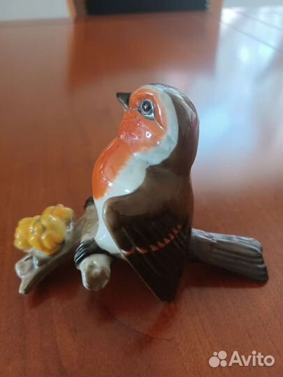 Фарфоровая фигура 