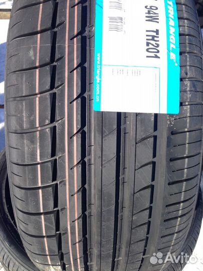 Triangle Sports TH201 225/45 R17