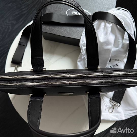 Мужской кожаный портфель Prada