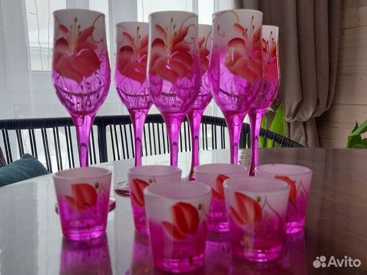 Набор бокалов для шампанского и рюмки