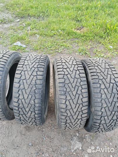 Pirelli Ice Zero 235/55 R19