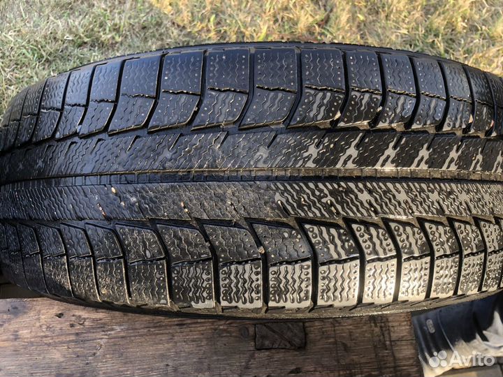 Michelin Latitude X-Ice 235/65 R17 108
