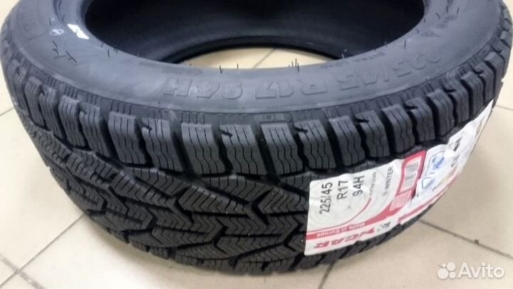 Tigar Winter 235/40 R18 95V