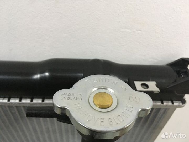 Радиатор охлаждения Киа Соренто 2.5TD 06-10