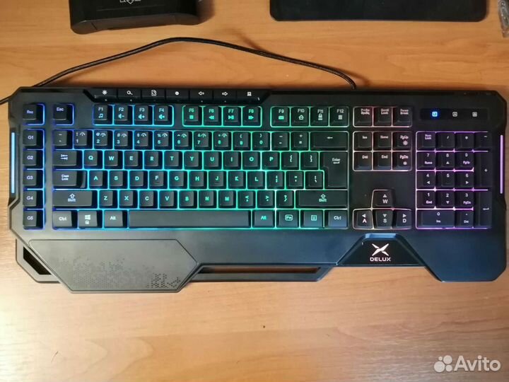 Игровая клавиатура с подсветкой